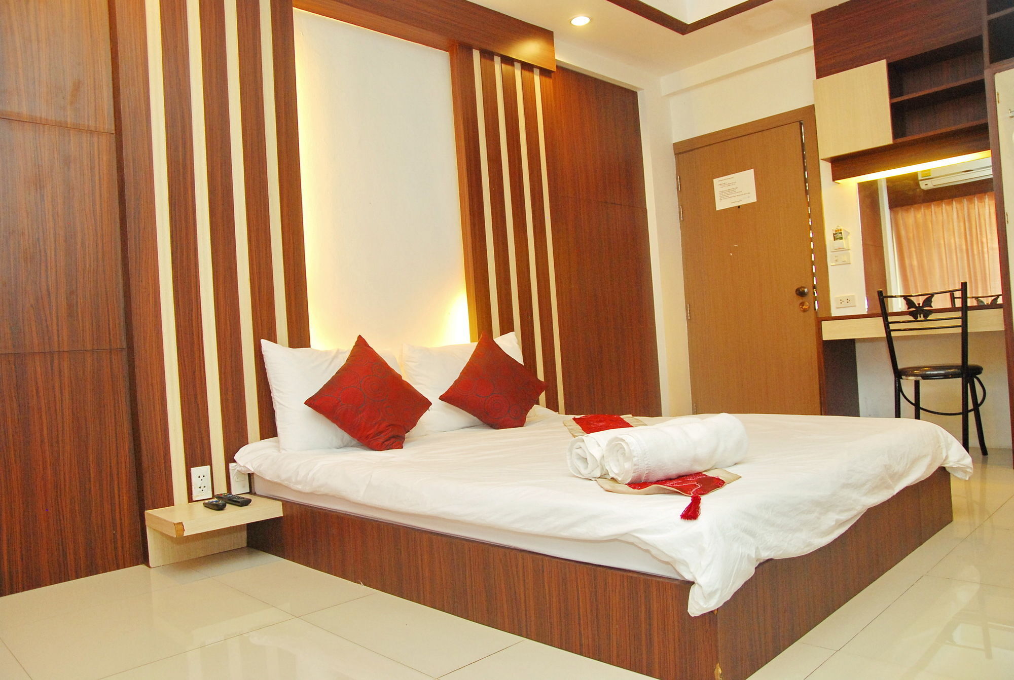 Ze 2* Bangkok